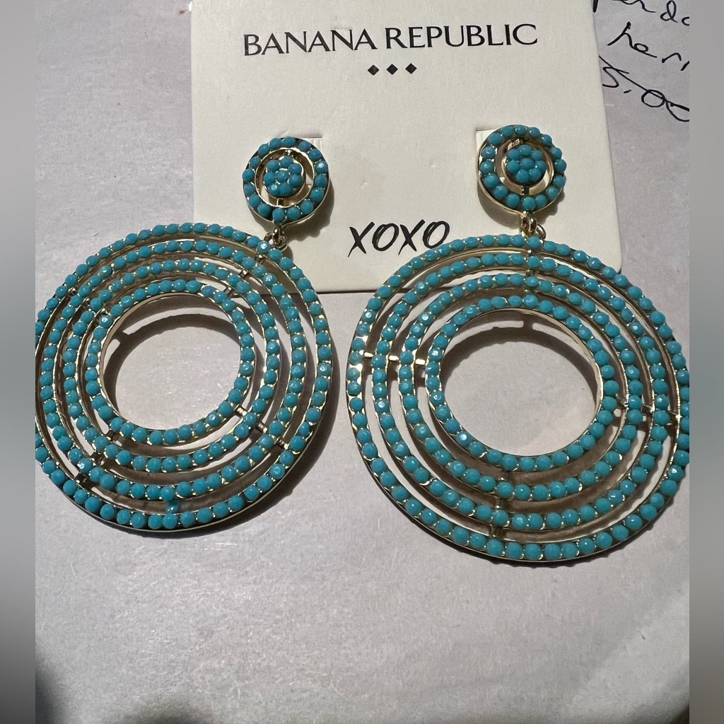 Banana Republic Factory Xoxo Faux Turquoise On Gold Tone Hoops Pierced Earrings.